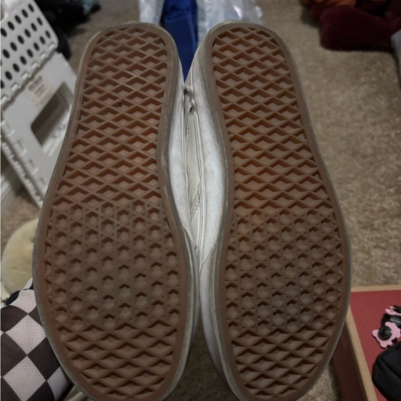 Classic White Slip-On Men Shoes - Picture 2 of 4
